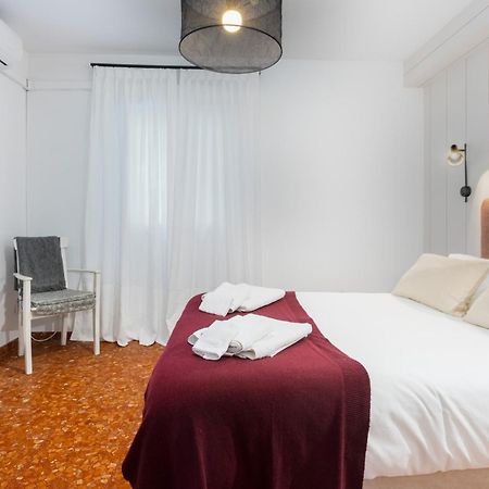 Mara Arenal Sevilla ภายนอก รูปภาพ