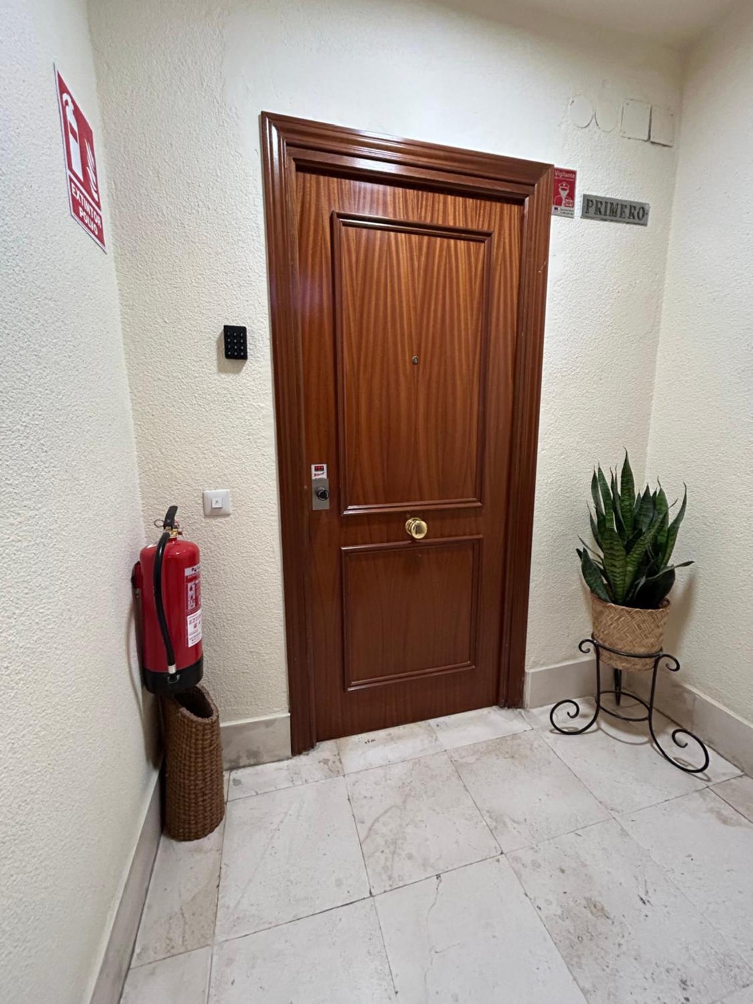 Mara Arenal Sevilla ภายนอก รูปภาพ